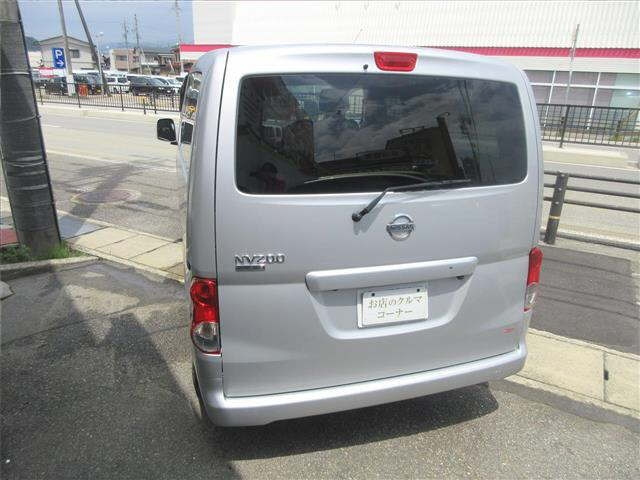 NISSAN NV200 2020