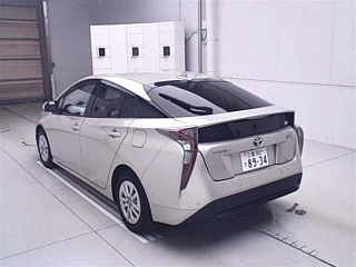 TOYOTA PRIUS 2016