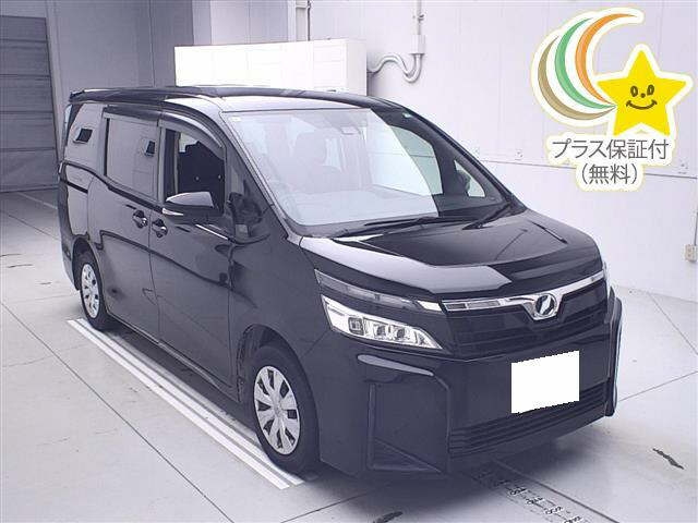 TOYOTA VOXY 2019
