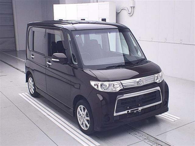 DAIHATSU TANTO 2011