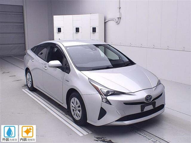 TOYOTA PRIUS 2016