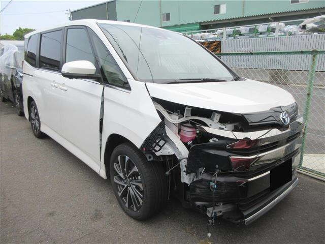 TOYOTA NOAH 2023