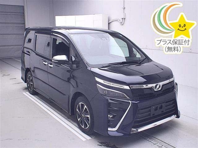TOYOTA VOXY 2018