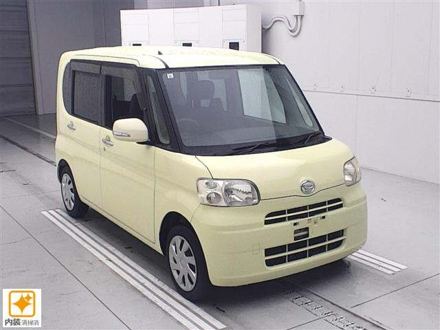 DAIHATSU TANTO 2011