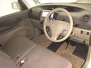 DAIHATSU TANTO 2011