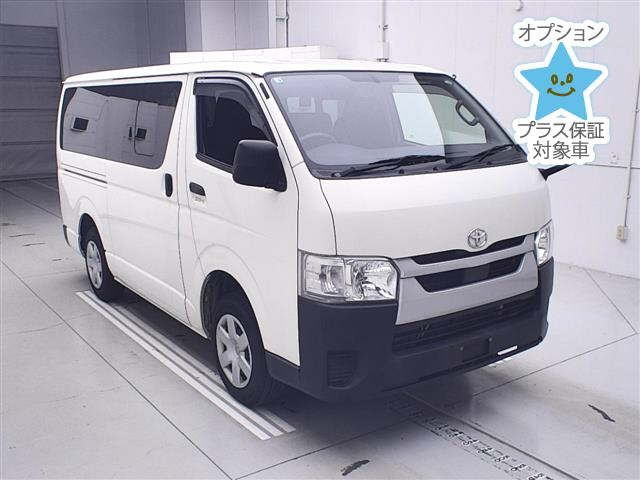 TOYOTA HIACE VAN 2020