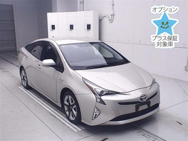 TOYOTA PRIUS 2016