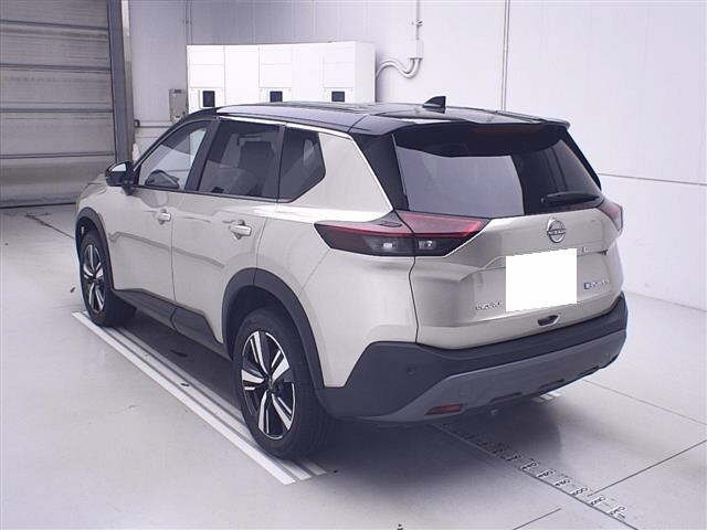NISSAN X-TRAIL 2025