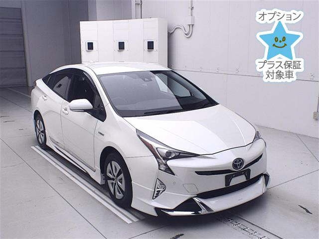 TOYOTA PRIUS 2016