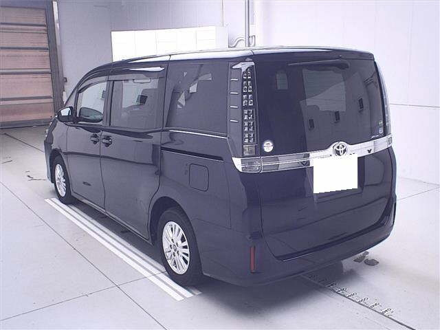 TOYOTA VOXY 2015