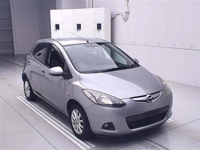 MAZDA DEMIO 2010