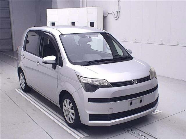 TOYOTA SPADE 2012