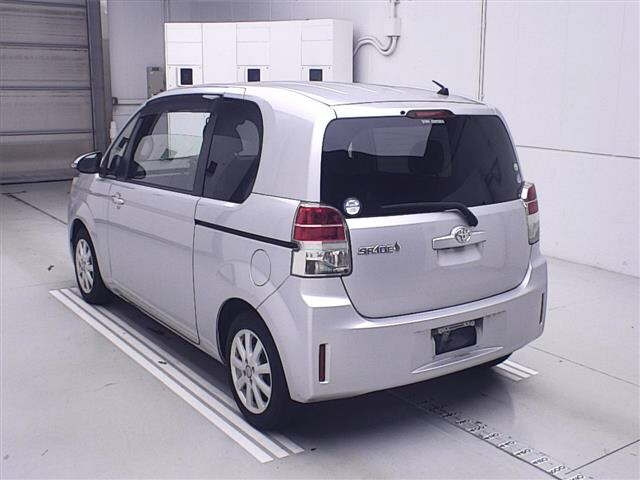 TOYOTA SPADE 2012