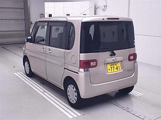 DAIHATSU TANTO 2010