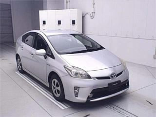 TOYOTA PRIUS 2013