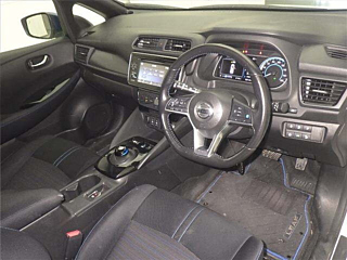 NISSAN LEAF 2018