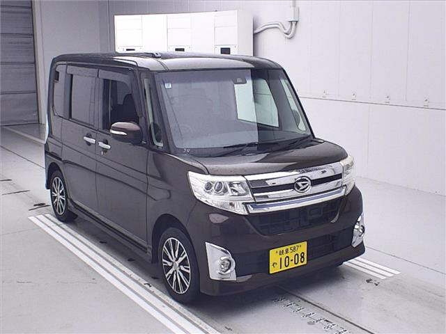 DAIHATSU TANTO 2015