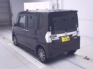 DAIHATSU TANTO 2015