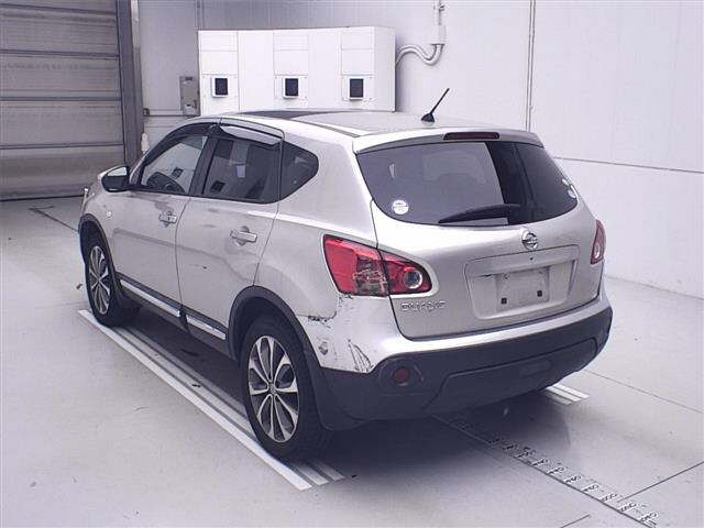 NISSAN DUALIS 2010