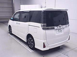 TOYOTA VOXY 2020