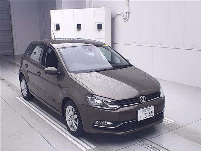 VOLKSWAGEN POLO 2015