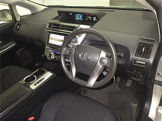 TOYOTA PRIUS ALPHA 2019