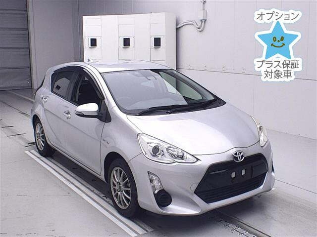 TOYOTA AQUA 2016