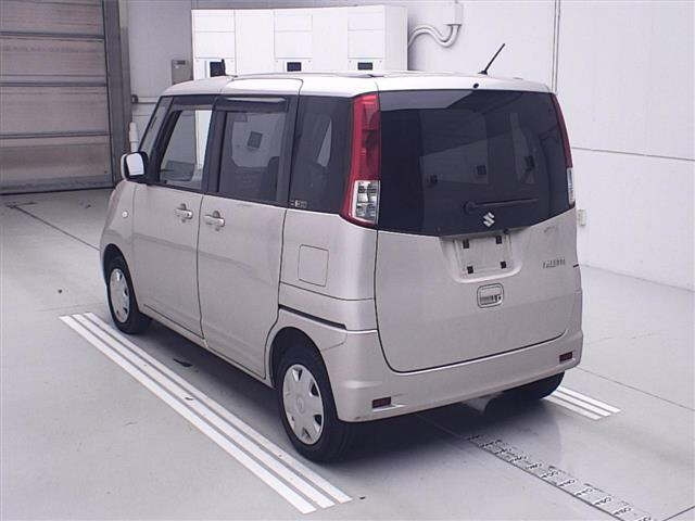 SUZUKI PALETTE 2011
