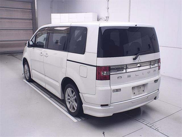 MITSUBISHI DELICA D5 2008