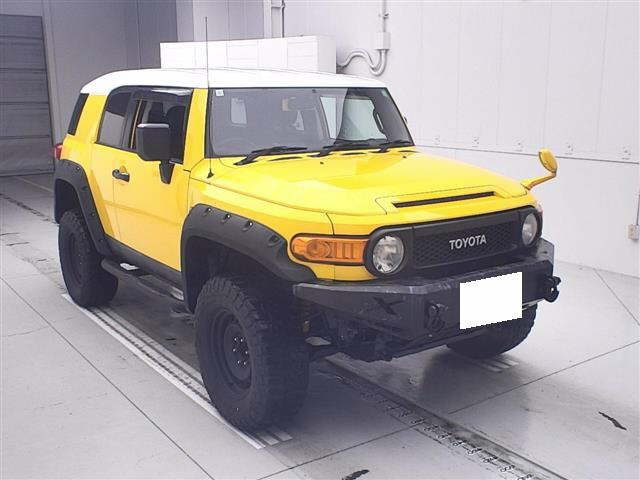 TOYOTA FJ CRUISER 2011