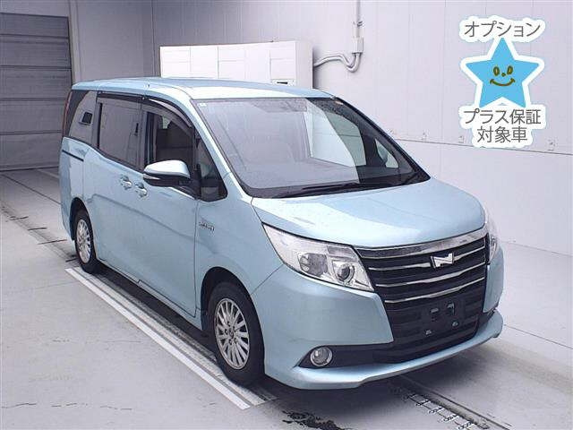 TOYOTA NOAH 2014