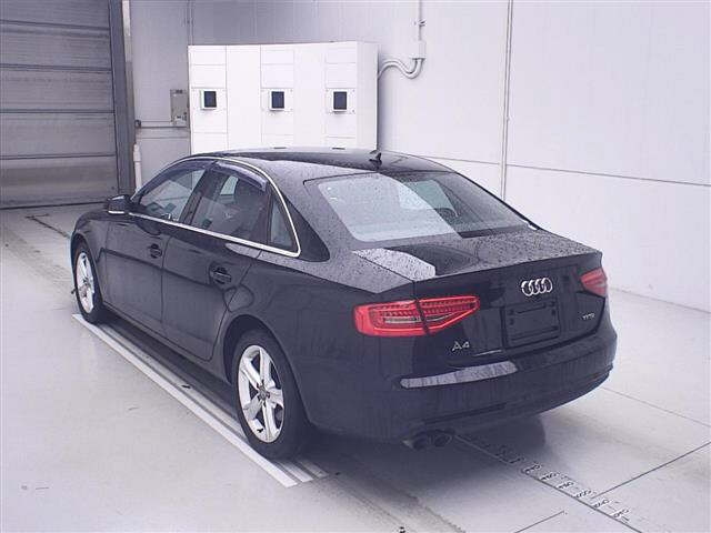AUDI A4 2015