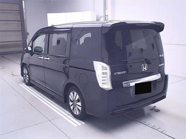 HONDA STEP WAGON 2013