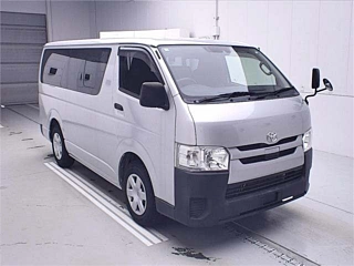 TOYOTA HIACE VAN 2019