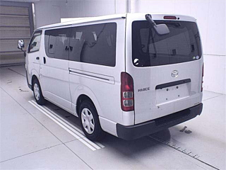 TOYOTA HIACE VAN 2019