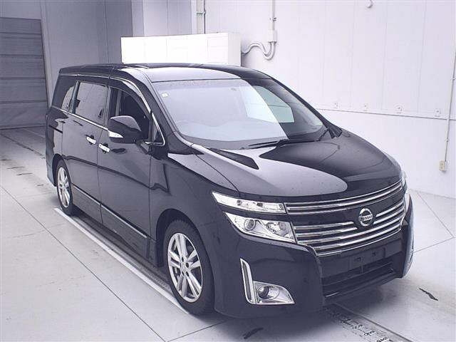 NISSAN ELGRAND 2010