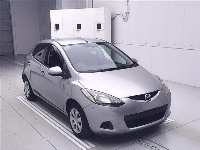MAZDA DEMIO 2010