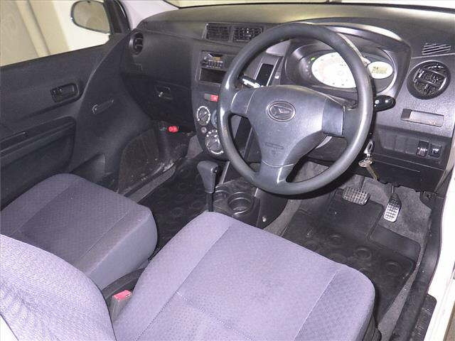 DAIHATSU MIRA 2010