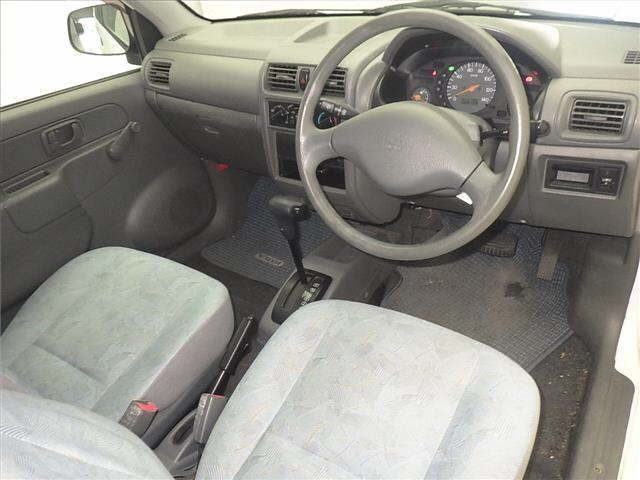 MITSUBISHI MINICA 2009