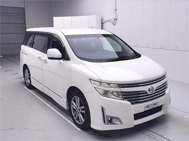 NISSAN ELGRAND 2011