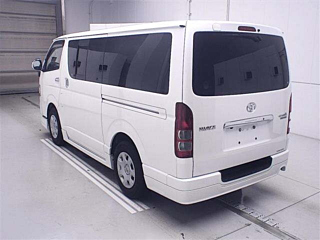 TOYOTA HIACE VAN 2013