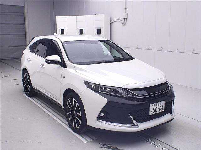 TOYOTA HARRIER 2017