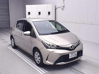 TOYOTA VITZ 2015