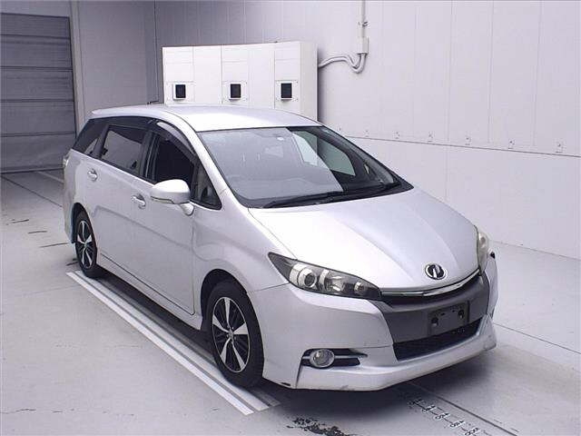 TOYOTA WISH 2012