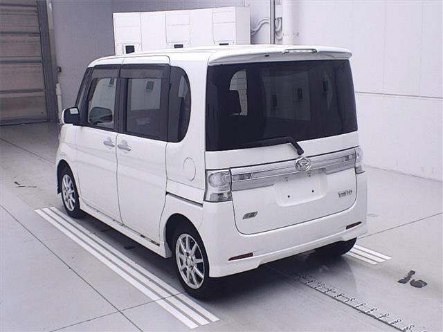 DAIHATSU TANTO 2012