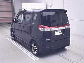 MITSUBISHI DELICA D2 2011
