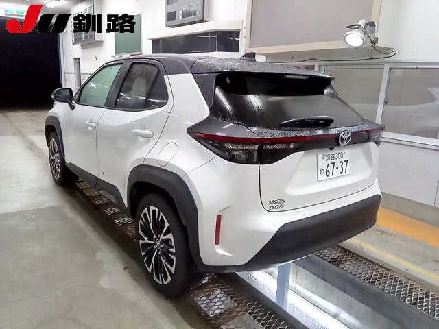 TOYOTA YARIS CROSS 2024