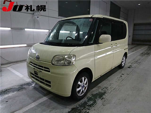 DAIHATSU TANTO 2010