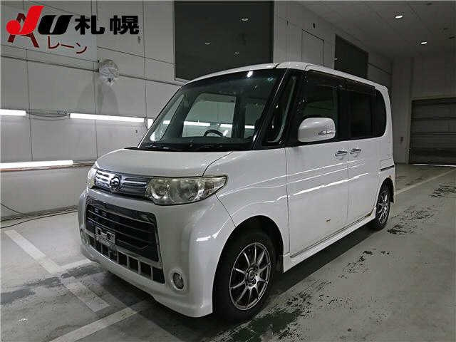 DAIHATSU TANTO 2011