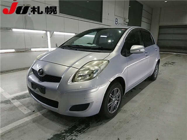 TOYOTA VITZ 2010